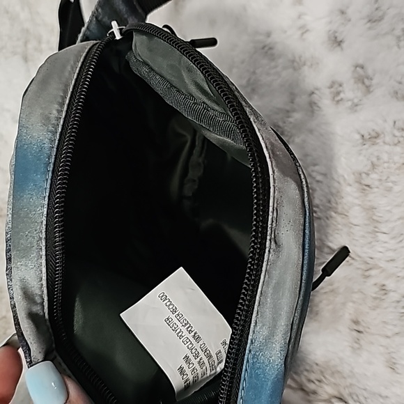 Cat and Jack fanny pack - Picture 5 of 5